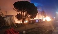 El alcalde de Palos (Huelva) señala que el incendio afecta a más de la mitad de las 400 chabolas del asentamiento