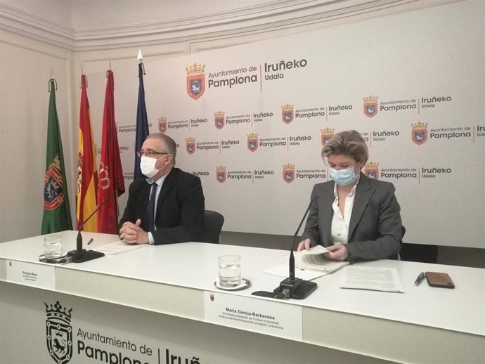 Enrique Maya y María García-Barberena en rueda de prensa
