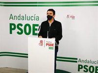 Mario Jiménez (PSOE) pide a Bosquet que "actúe rápidamente" para que se retire la bandera de Falange