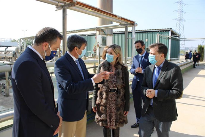 La consejera de Empresa, Industria y Portavocía, Ana Martínez Vidal, en la presentación del proyecto en Estrella de Levante.