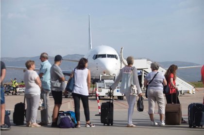El aeropuerto de Castellón recibe una oferta de Air Nostrum en el concurso  para operar una nueva ruta nacional
