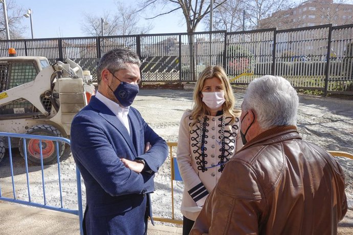 Visita del Ayuntamiento al Parque Carlos Cano