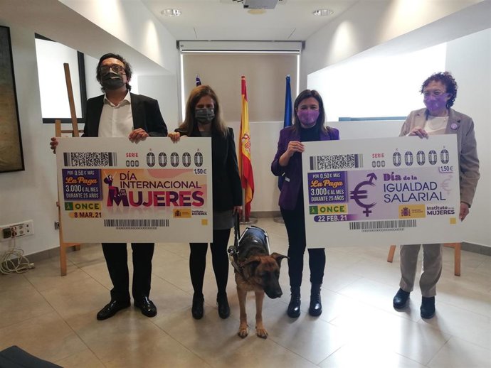 Presentación de los cupones de la ONCE por los días de la Igualdad Salarial y el de la Mujer