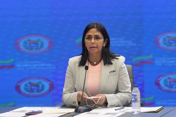 Archivo - HANDOUT - 18 June 2020, Venezuela, Caracas: Venezuela's vice president Delcy Rodriguez prepares to deliver a statement. Rodriguez has accused the World Bank, presided by David Malpass of intending to block Venezuelan institutions and favor US 