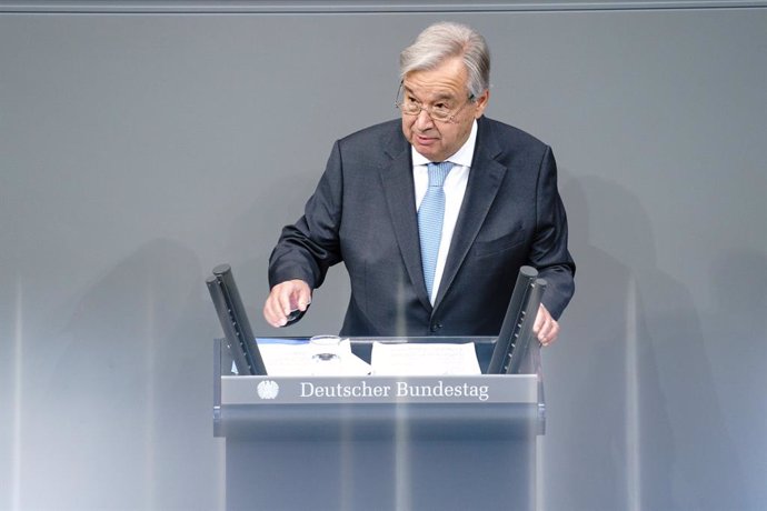 Archivo - 18 December 2020, Berlin: UN Secretary-General Antonio Guterres delivers a speech at the German Bundestag on the 75th anniversary of the founding of the United Nations. Photo: Kay Nietfeld/dpa