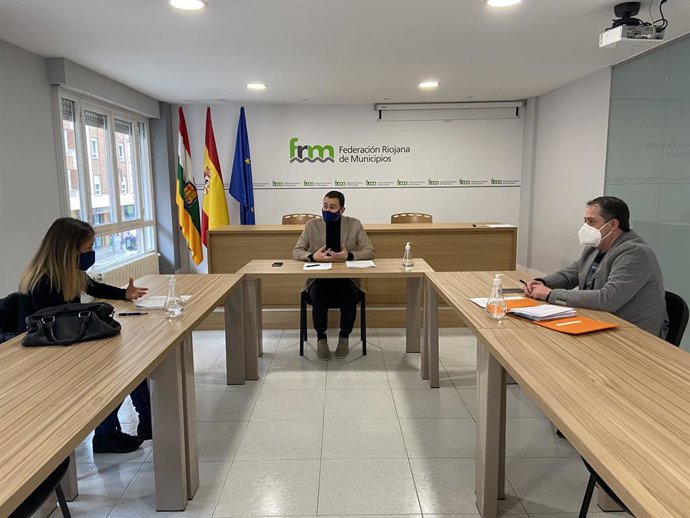 Reunión FRM con agencias de viajes