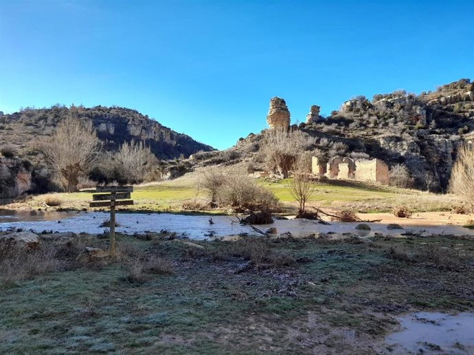 Campo de Daroca propone para febrero una ruta senderista por Torralba de los Frailes con 'Pasaporte 2.0' .