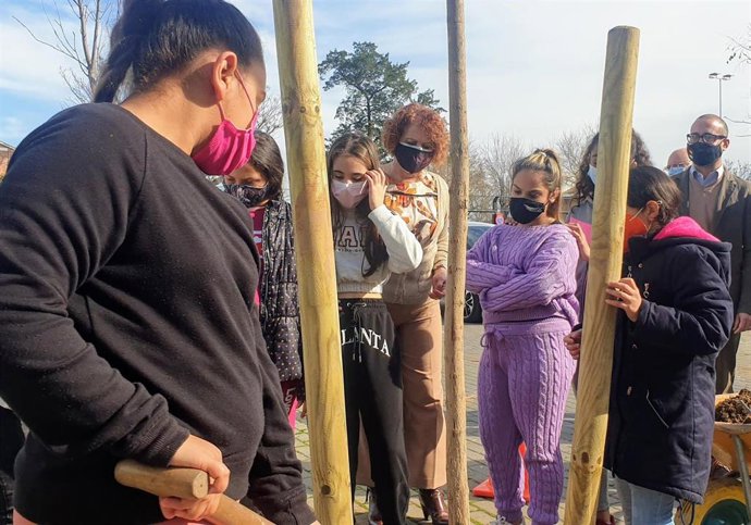 [Sevilla] Mejora Tu Barrio 2021. Nota De Prensa Y Fotografía.