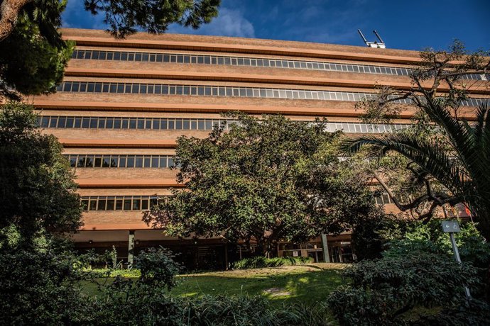 Archivo - Arxiu - Exterior del Departament d'Educació de la Generalitat de Catalunya, situat a la Via Augusta de Barcelona.