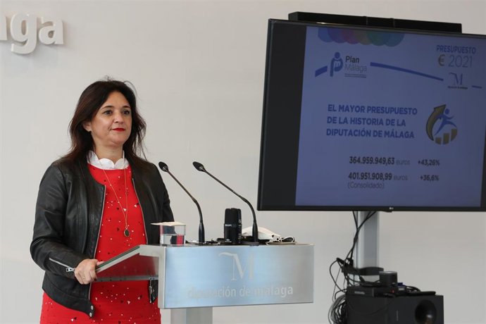 Margarita del Cid, vicepresidenta segunda de la Diputación de Málaga, en rueda de prensa