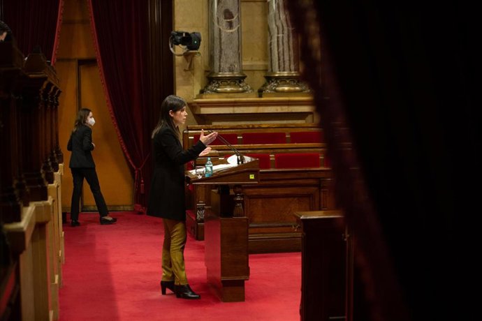 Archivo - La secretaria general adjunta y portavoz de ERC, Marta Vilalta, interviene durante una sesión en la Diputación Permanente del Parlament.