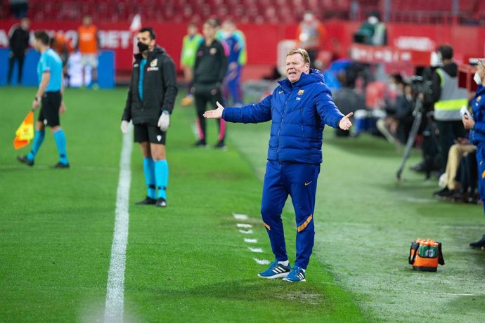 El entrenador del FC Barcelona, Ronald Koeman
