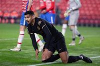 Araújo, Sergi Roberto, Coutinho y Ansu Fati, bajas para el Barça-Cádiz