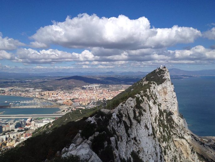 Archivo - Vista del peñón de Gibraltar