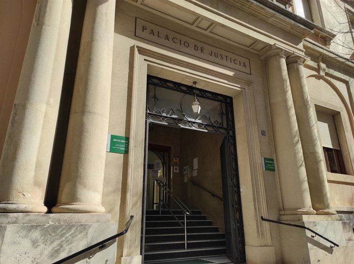 Acceso a la Audiencia de Jaén