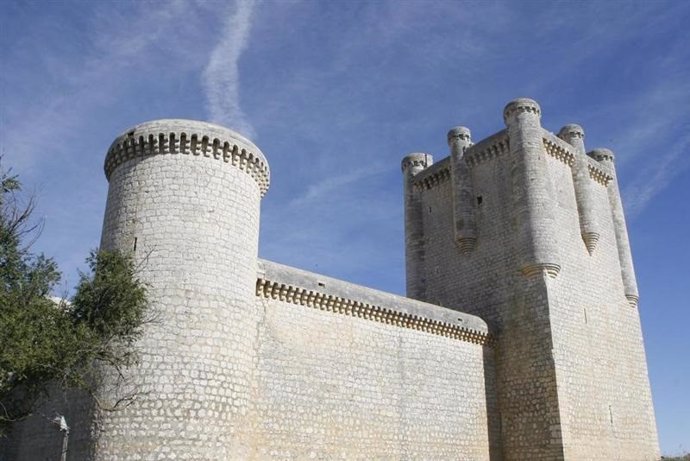 Archivo - Castillo de Torrelobatón.
