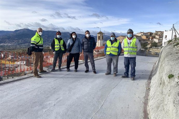 Matilde Díaz visita obras del PFEA en Lúcar