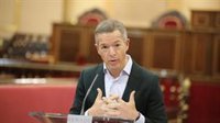 El PSOE dice que es más urgente que el PP se desprenda "del abrazo del oso de sus radicales aliados" que de su sede