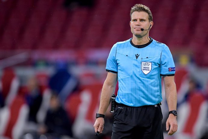 Archivo - Referee Felix Brych during the UEFA Champions League, Group Stage, Group D football match between Ajax and Liverpool on October 21, 2020 at Johan Cruijff ArenA in Amsterdam, Netherlands - Photo Gerrit van Keulen / Orange Pictures / DPPI