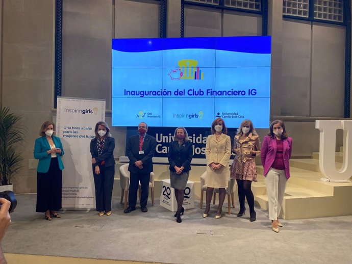 Fundación Inspiring Girls lanza el Club Financiero Inspiring Girls.