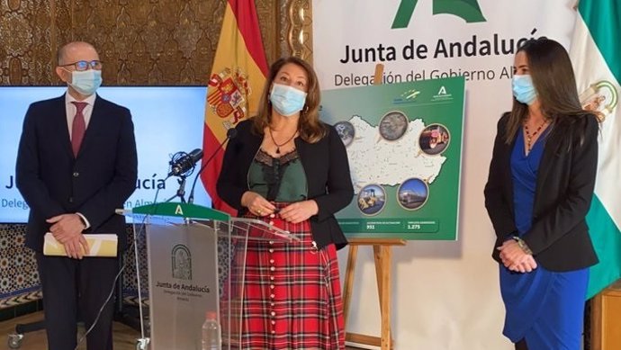 Carmen Crespo, en rueda de prensa en Almería