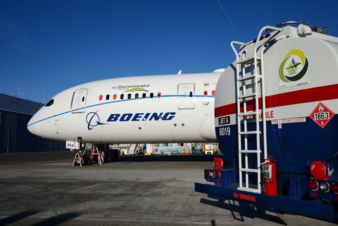 Boeing se compromete a producir aviones comerciales más sostenibles
