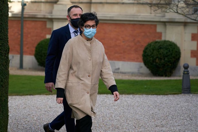 La ministra de Asuntos Exteriores, Unión Europea y Cooperación, Arancha González Laya, se dirige a una reunión con el Gobierno vasco en el Palacio de Ajuria Enea, en Vitoria, Álava, Euskadi (España), a 19 de febrero de 2021.