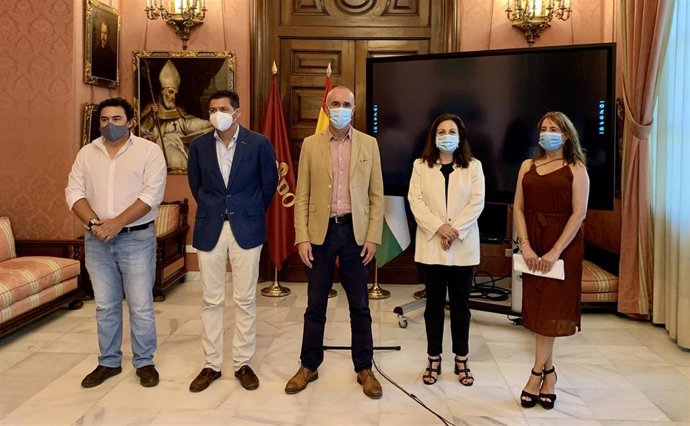 Muñoz con representantes del COAS