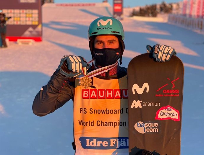El rider español Lucas Eguibar se ha proclamado por vez primera campeón del mundo de Snowboard.
