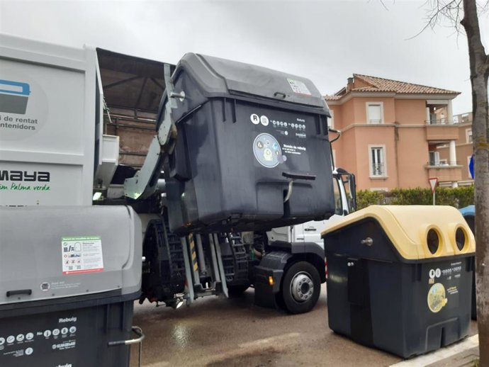 Emaya presenta el Servicio de Limpieza y Mantenimiento de Contenedores de Palma