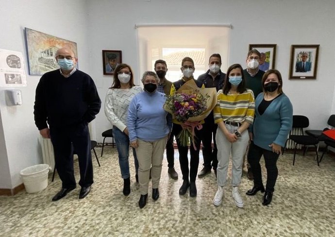 El Ayuntamiento de La Iruela (Jaén) rinde homenaje a Mari Carmen Cano Díaz, cartera rural