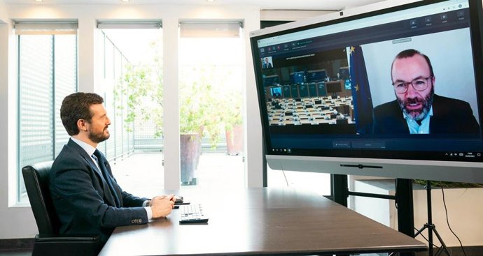 El líder del PP, Pablo Casado, en una reunión telemática con grupos parlamentarios populares europeos. En  Madrid, a 22 de febrero de 2021.