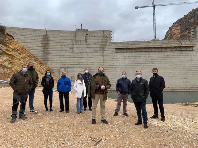 Una delegación del PP Teruel ha visitado las obras de Santolea.