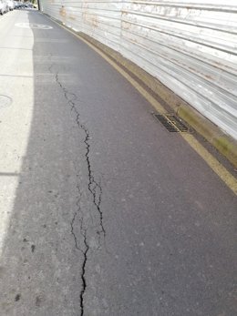 Detectan una grieta en la avenida Lucas Vega debido a las obras de una cadena de supermercados