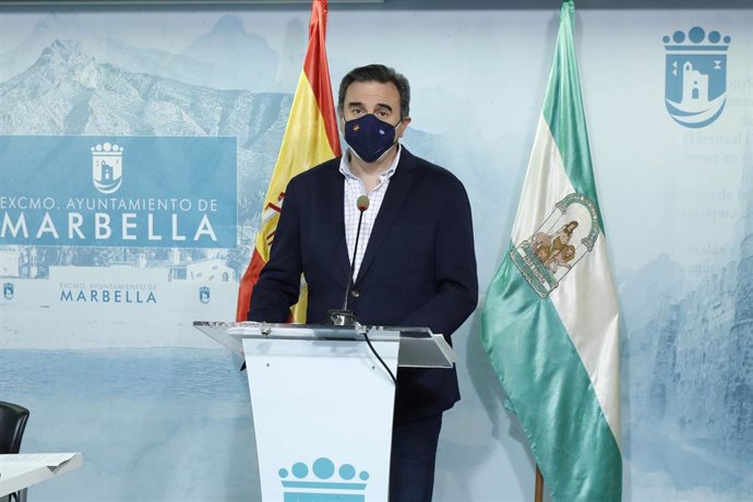 El portavoz municipal de Marbella (Málaga), Félix Romero, en rueda de prensa