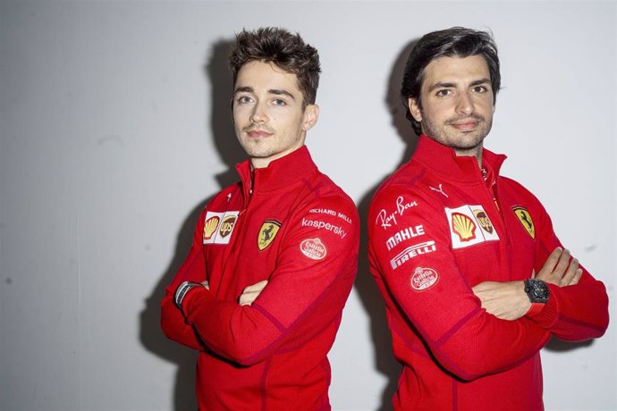 La cervecera española Estrella Galicia seguirá apoyando al piloto Carlos Sainz en su nueva etapa en Ferrari.