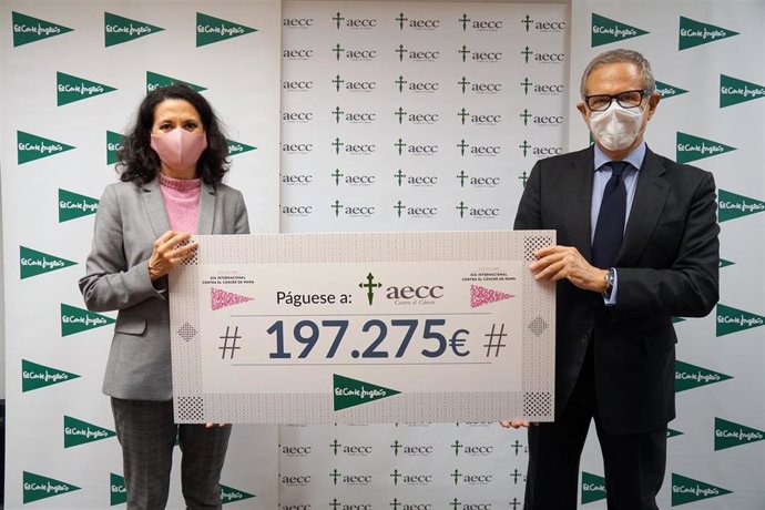 Empresas.- El Corte Inglés entrega 197.275 euros a la AECC para su nuevo proyecto de investigación en cáncer de mama 