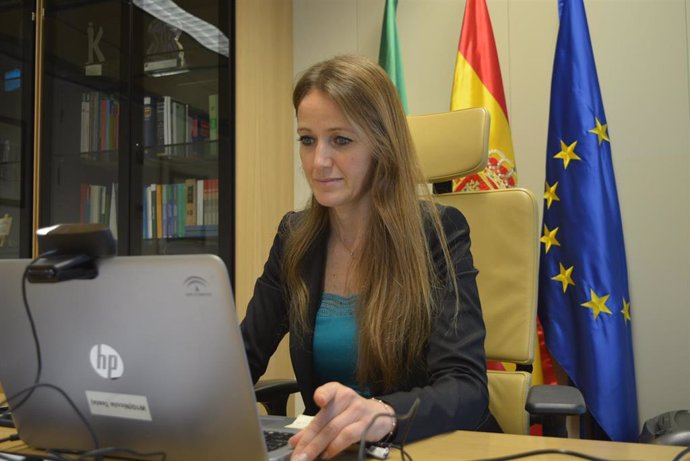 La delegada de Empleo, Formación y Trabajo Autónomo de la Junta en Granada, Virginia Fernández.