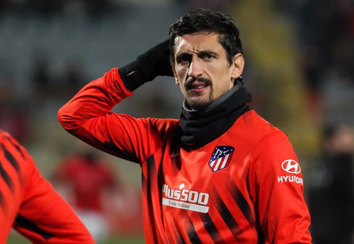 Archivo - LEON, SPAIN - JANUARY 23: Stefan Savic, of Atletico de Madrid\ during Copa del Rey football match played between Cultural Leonesa and Atletico de Madrid at Reino de Leon stadium on January 23, 2020 in Leon, Spain.