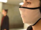 Foto: Los enfermeros piden una "regulación más específica" de las mascarillas transparentes