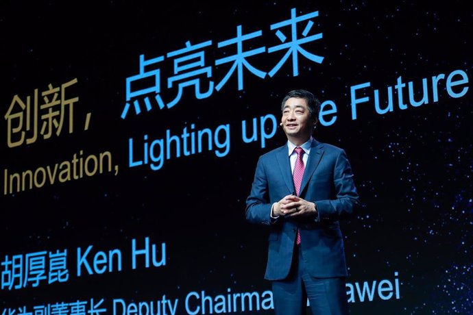 Archivo - Vicepresidente de Huawei, Ken Hu, en MWC Shanghái 2021