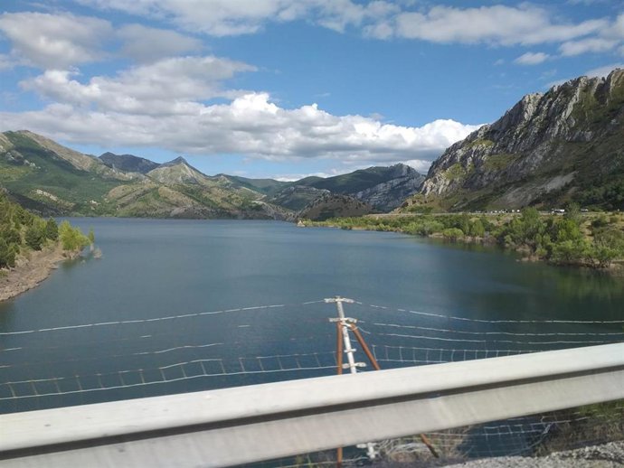 Archivo - Embalse de Barrios de Luna.