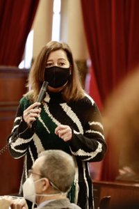 Armengol, a Company: "Las ayudas no son suficientes pero ya hemos hecho más que el PP"