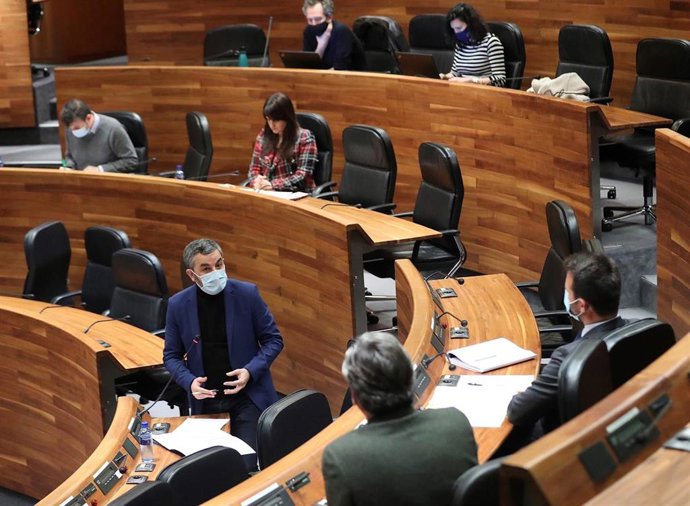 Alejandro Calvo interviene en el Pleno de la Junta General.