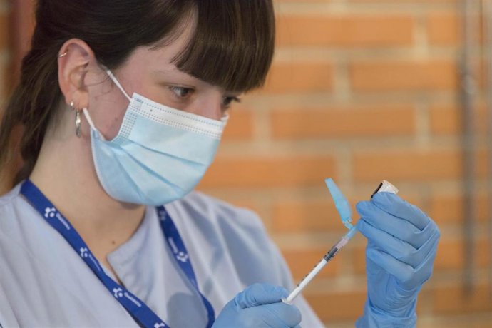 Euskadi ha administrado 92.204 vacunas y un 39,62% de la plantilla de Osakidetza ya ha recibido la primera dosis