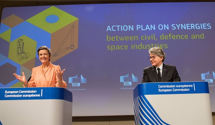 HANDOUT - 22 February 2021, Belgium, Brussels: European Commissioner for Internal Market Thierry Breton (R) and Executive Vice President of the European Commission for A Europe Fit for the Digital Age Margrethe Vestager attend a press conference to pres