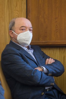 El expresidente de la Confederación Hidrográfica Miño-Sil (CHMS) y exconcejal de Urbanismo de Lugo, Francisco Fernández Liñares, sentado en la Audiencia Provincial de Lugo como acusado en la primera sesión del juicio por la Operación Pokémon'. Lugo.