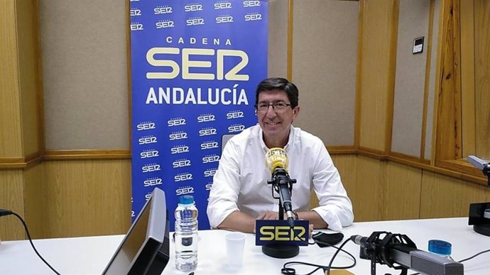 El vicepresidente de la Junta y consejero, Juan Marín, durante una entrevista con la Cadena Ser.