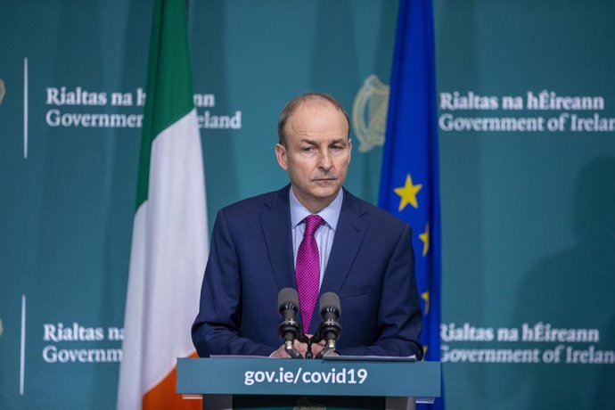 Archivo - 22 December 2020, Ireland, Dublin: Taoiseach Michael Martin holds a press conference after delivering an address to the nation on the latest update of lockdown restrictions at the Government Buildings in Dublin. Ireland is returning to the hig
