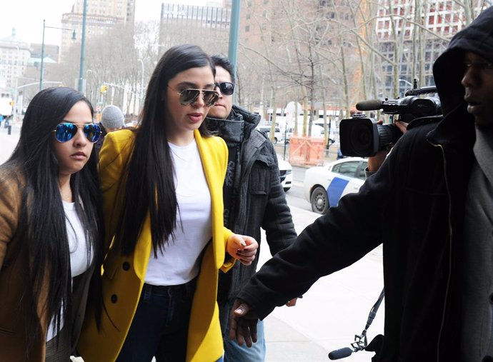 Archivo - February 11, 2019 New York, NY. Joaquin "El Chapo" Guzman's wife, Emma Coronel Aispuro, arrives in court for week 2 of jury deliberations for the verdict of her husband on drug trafficking charges. ( Photo: Andrea Renault / CONTACTO Images)